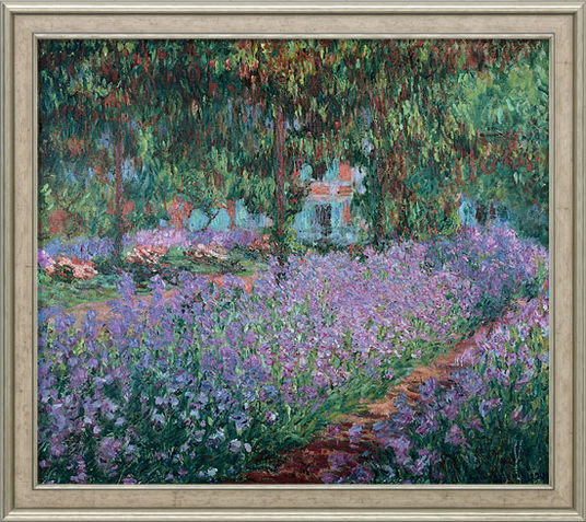 Impressionistisches Gemälde eines Gartens mit lila Blumen und Grün, mit einem Haus im Hintergrund.