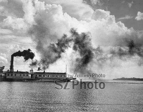 Dampfschiff am Starnberger See - Bild 1